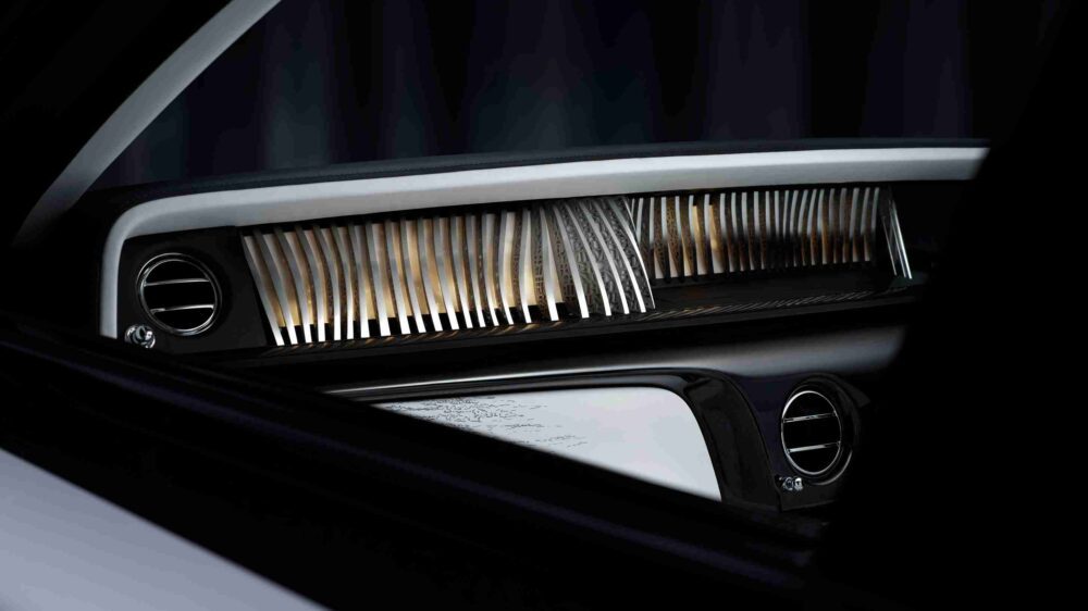 Rolls-Royce Phantom Centenary Private Collection – 100 yıllık zarafetin altınla buluştuğu özel koleksiyon