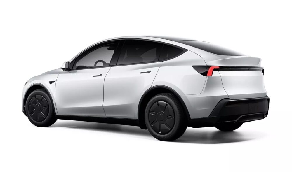Tesla Model Y Standard rear design with Juniper-inspired taillights