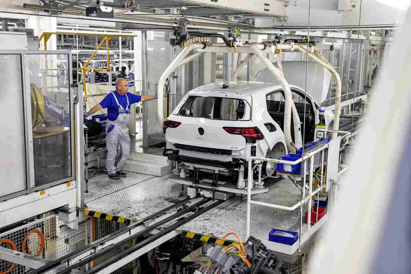 Volkswagen Golf Wolfsburg fabrika üretimi