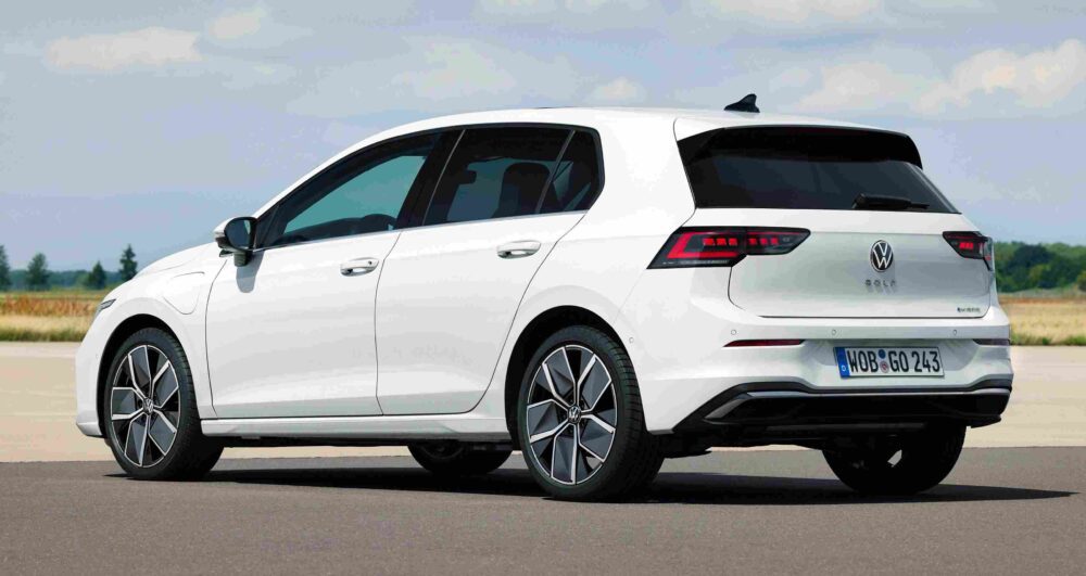 Kia K4 vs VW Golf karşılaştırma