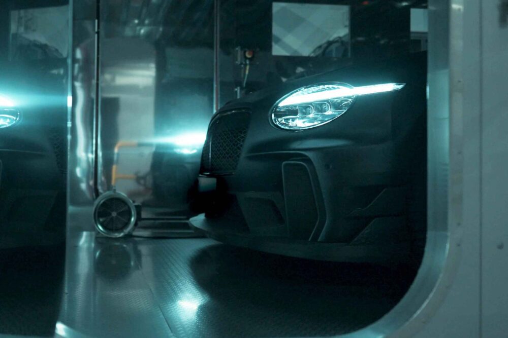 V8 2026 Bentley Continental Supersports teaser görseli