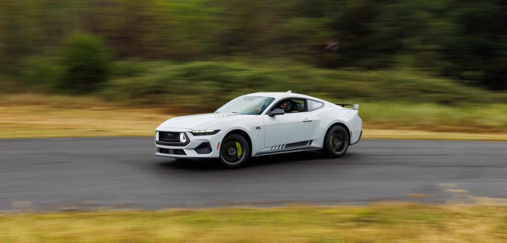Vaughn Gittin Jr. imzalı Ford Mustang RTR, anti-lag turbo teknolojisiyle öne çıkıyor