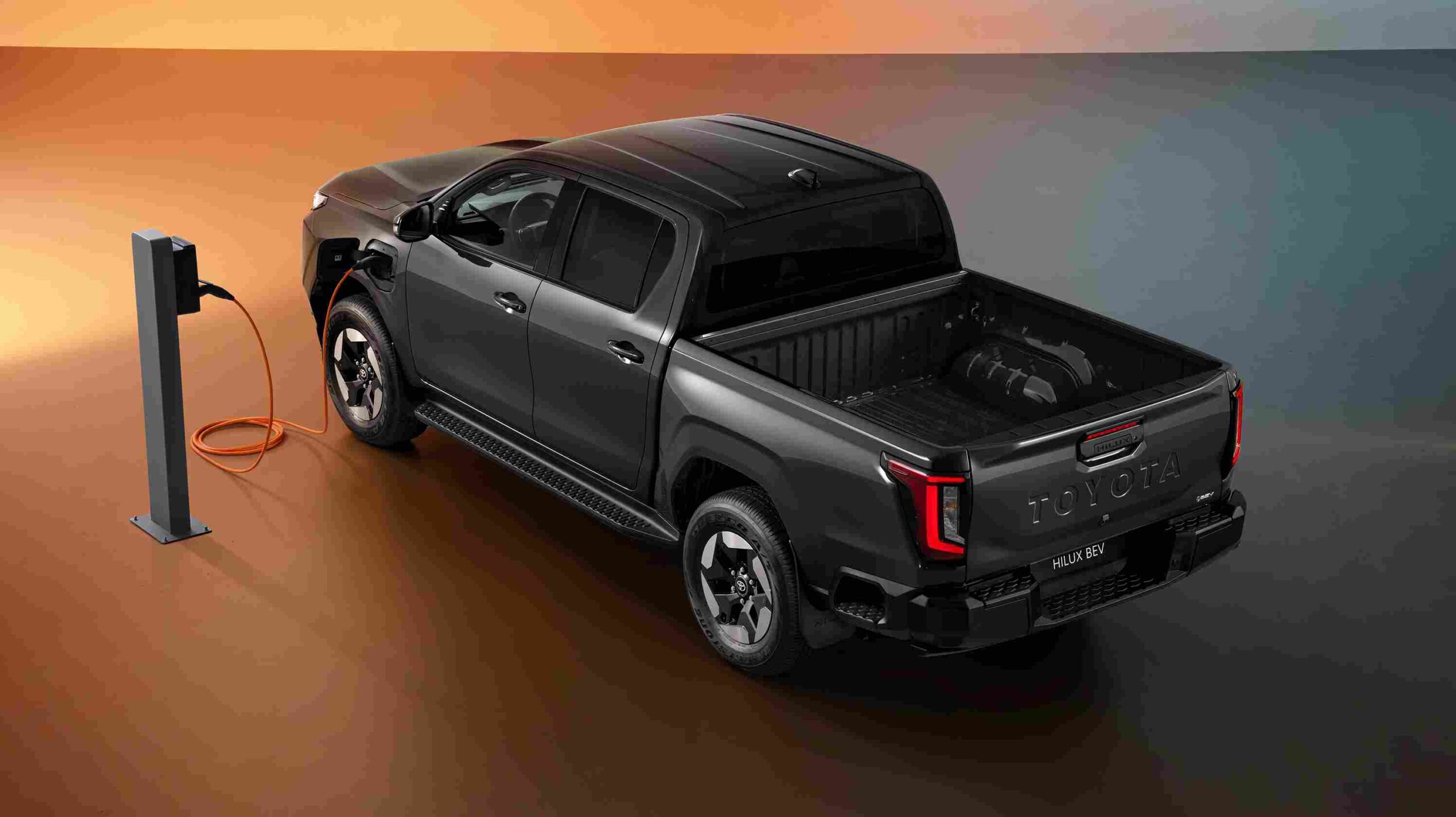 Yeni Toyota Hilux BEV