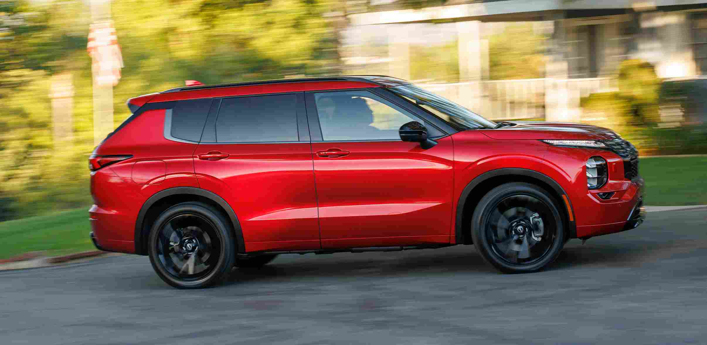 2026 Nissan Rogue Plug-in Hybrid yan görünüm