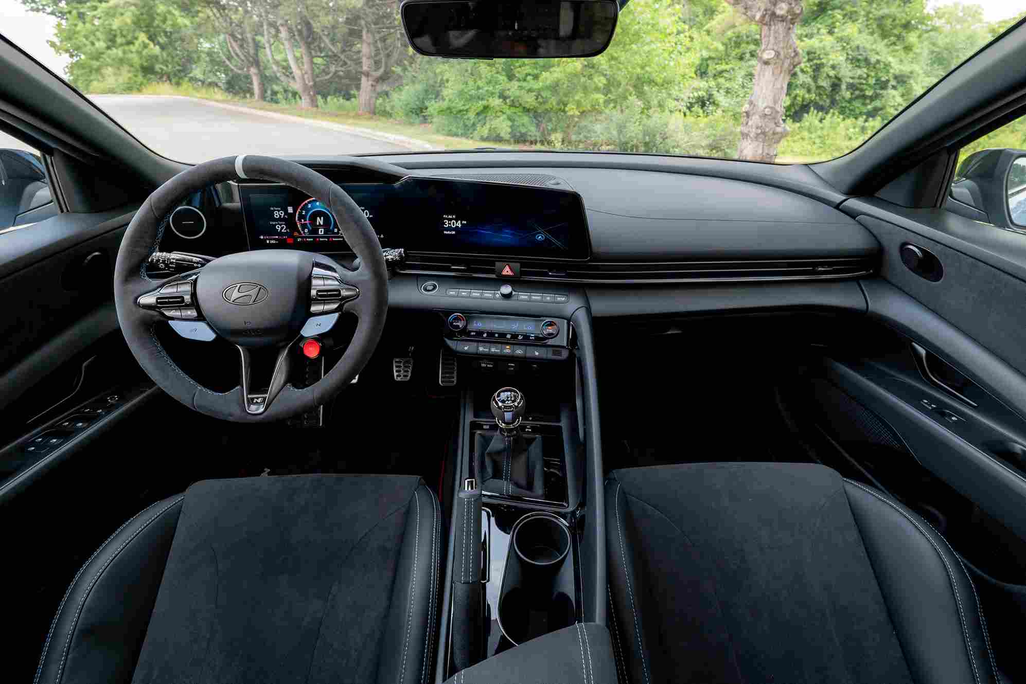 elantra n tcr edition alcantara direksiyon ve kabin detayları