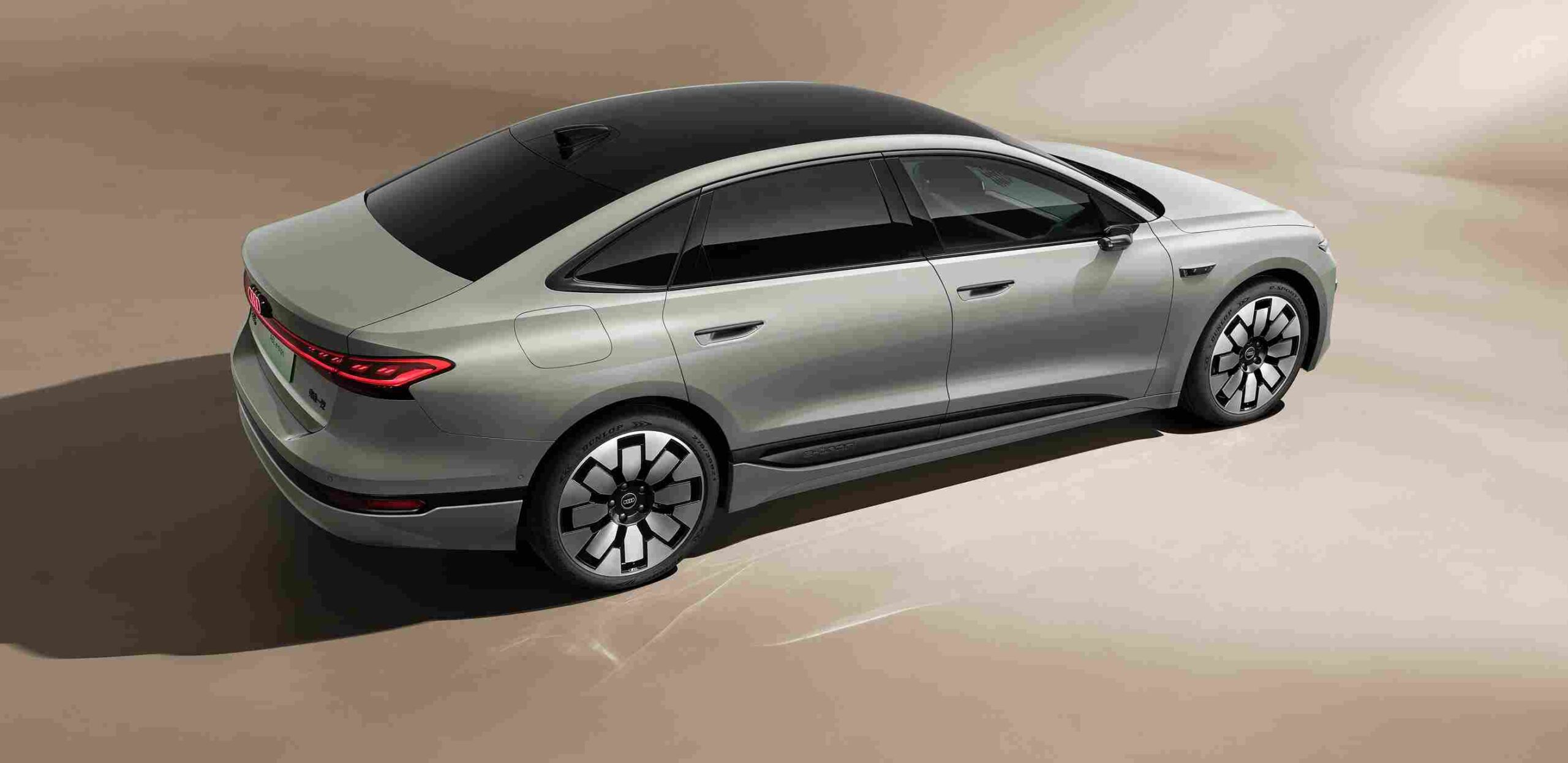 Audi A6L e-tron Guangzhou 2025 tanıtım sahnesi