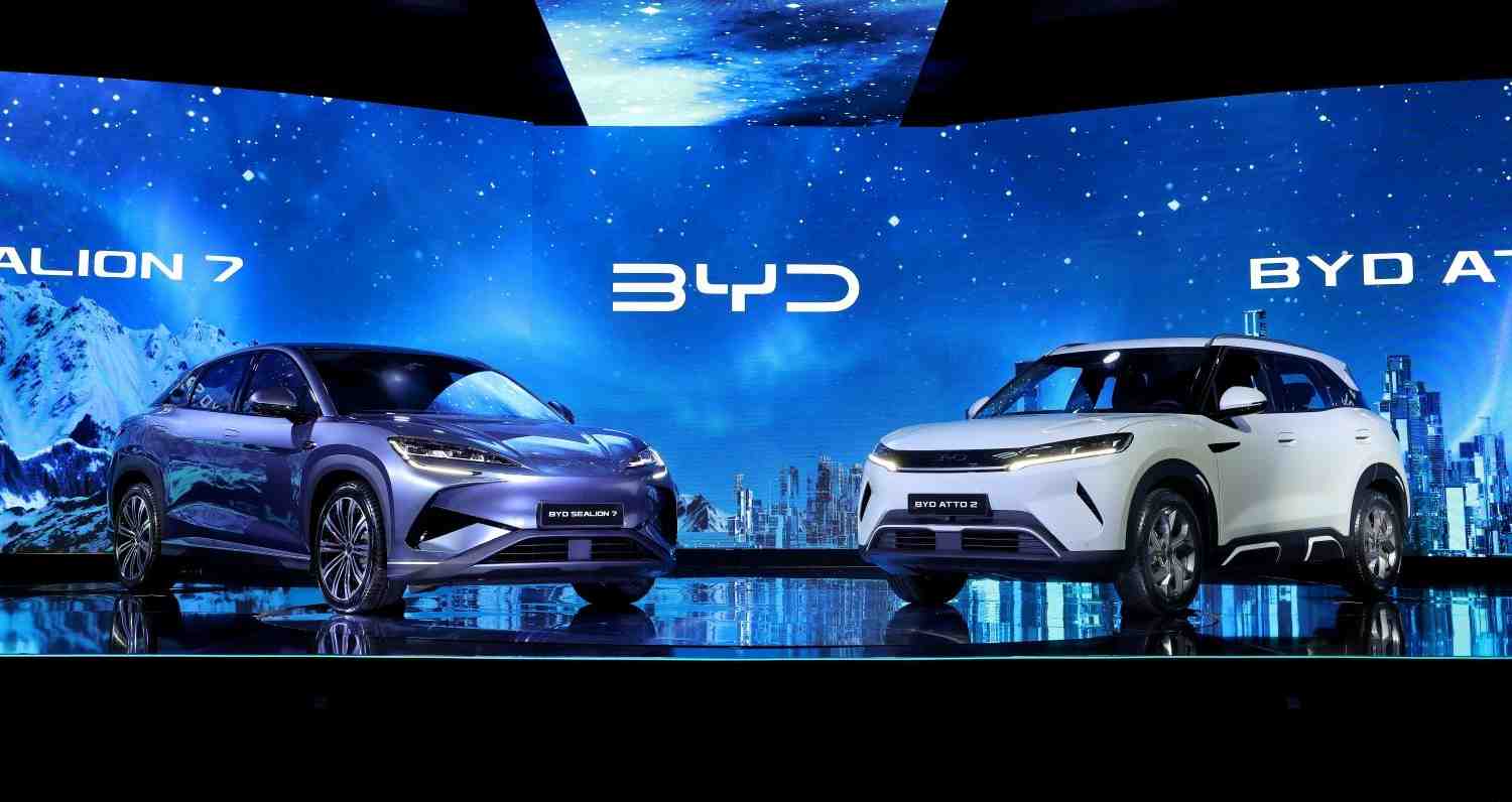 BYD SEALION 7 ve BYD ATTO 2 modelleri, BYD Türkiye tarafından tanıtıldı. Elektrikli SUV ailesi yeni modellerle genişliyor.