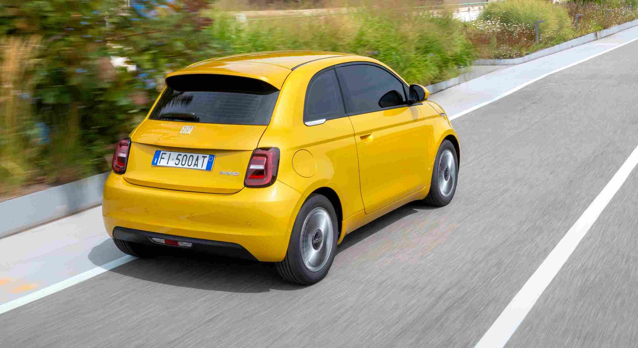 Fiat 500 Hybrid arka tasarım