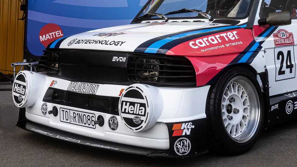 Paweł Czarnecki custom Fiat 126B geniş gövde ralli tasarımı