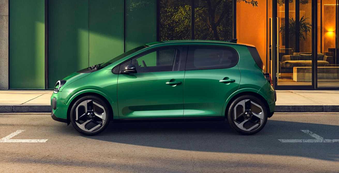 Renault Twingo E-Tech electric şehir içi kullanım