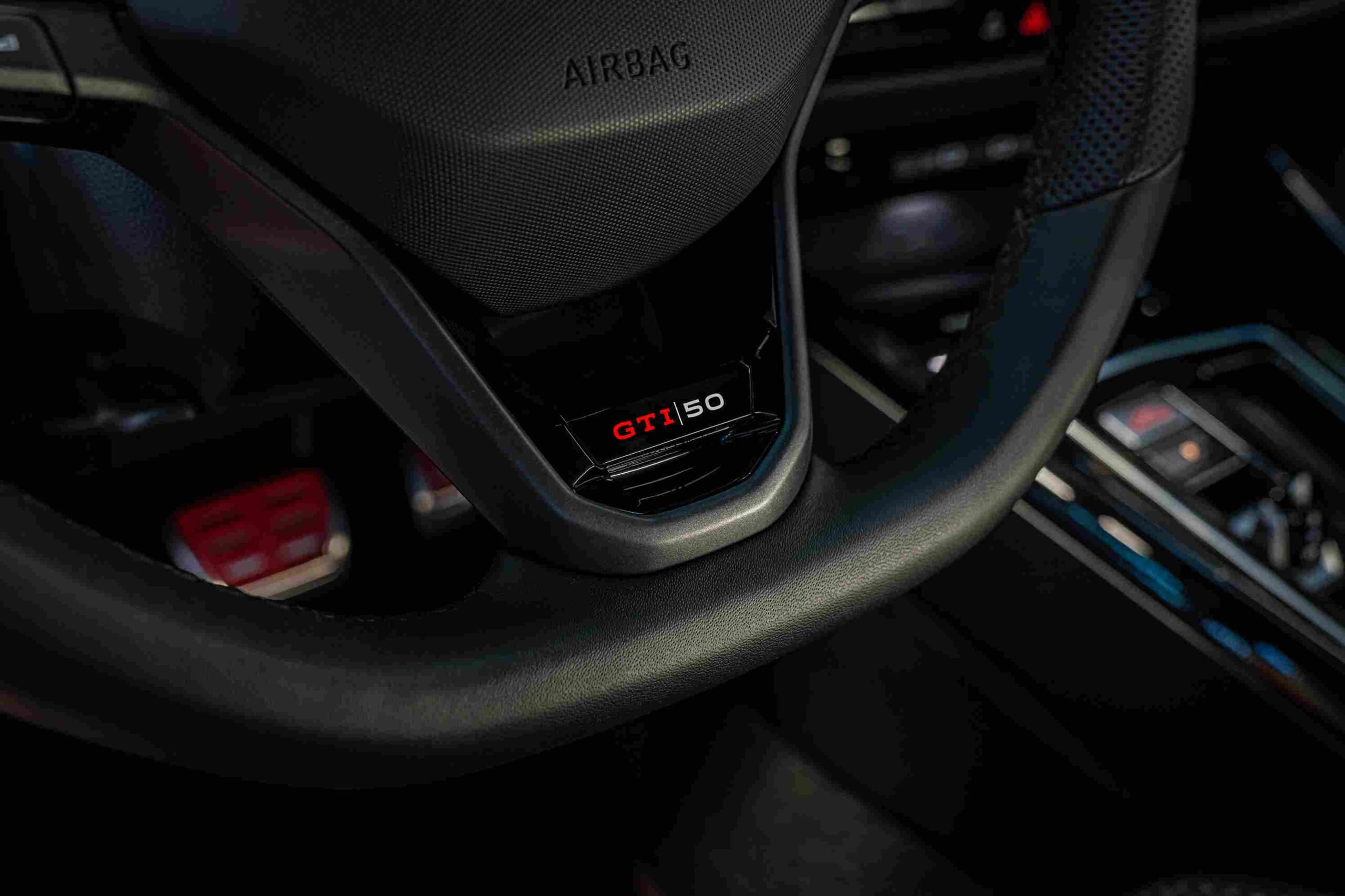 Volkswagen Golf GTI Edition 50, 50. yıl özel model, 325 PS GTI, GTI Performance paketi, Volkswagen hot hatch