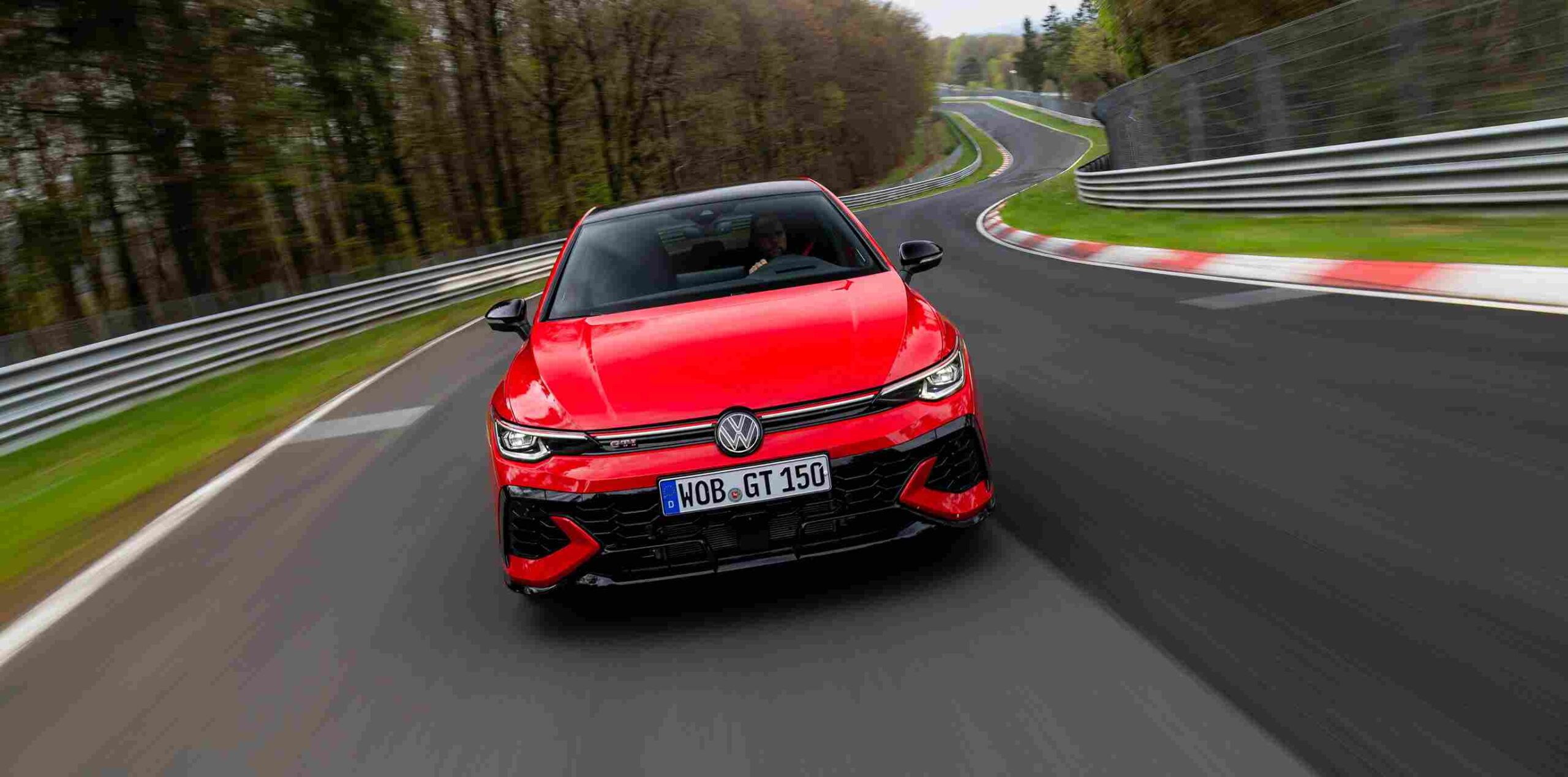 Volkswagen Golf GTI Edition 50 performans görüntüsü.