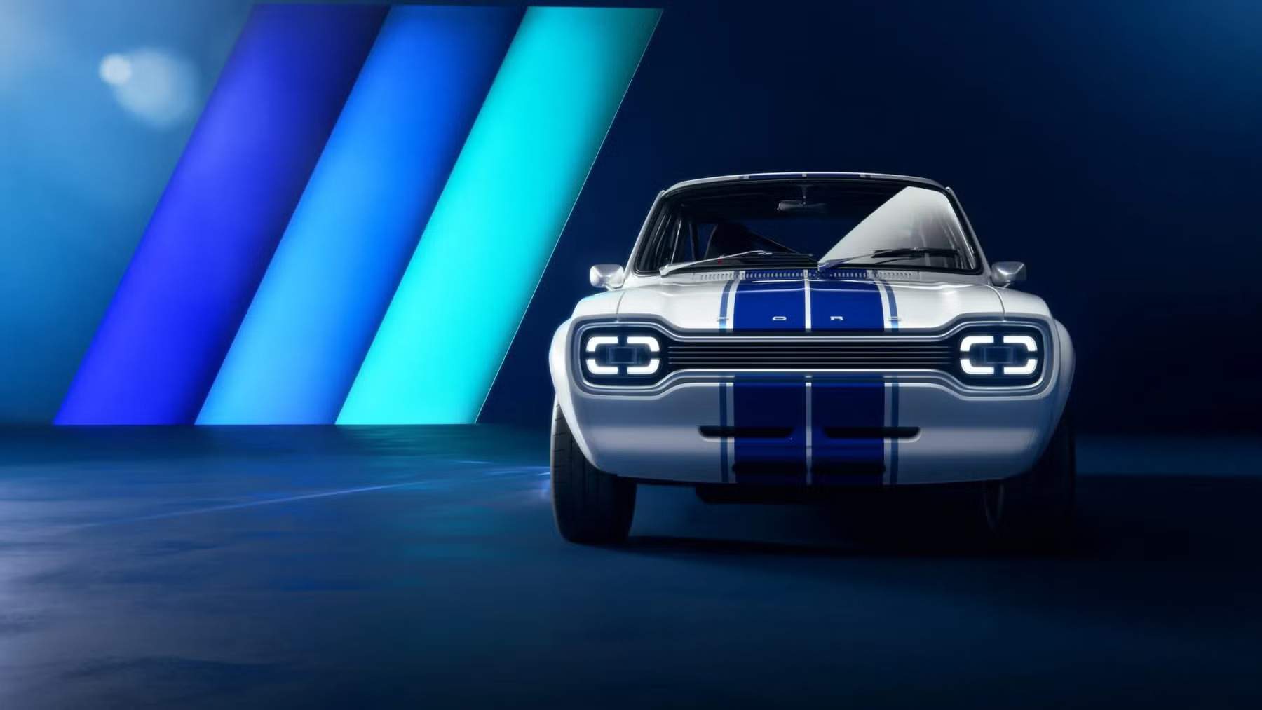 Boreham Motorworks atölyesinde üretilen yeni Escort Mk1 RS