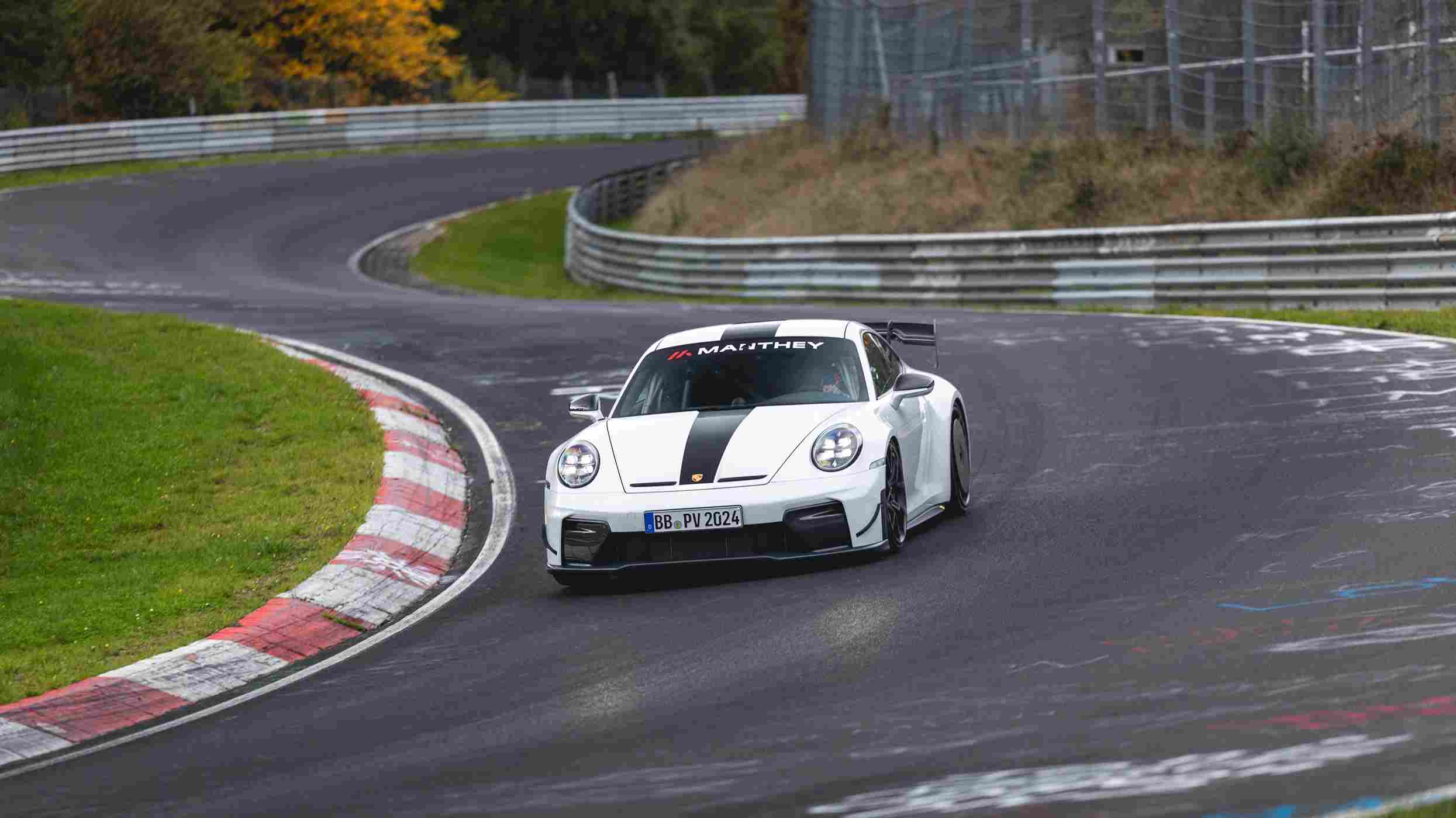 porsche 911 gt3 nordschleife 6.52 tur zamanı