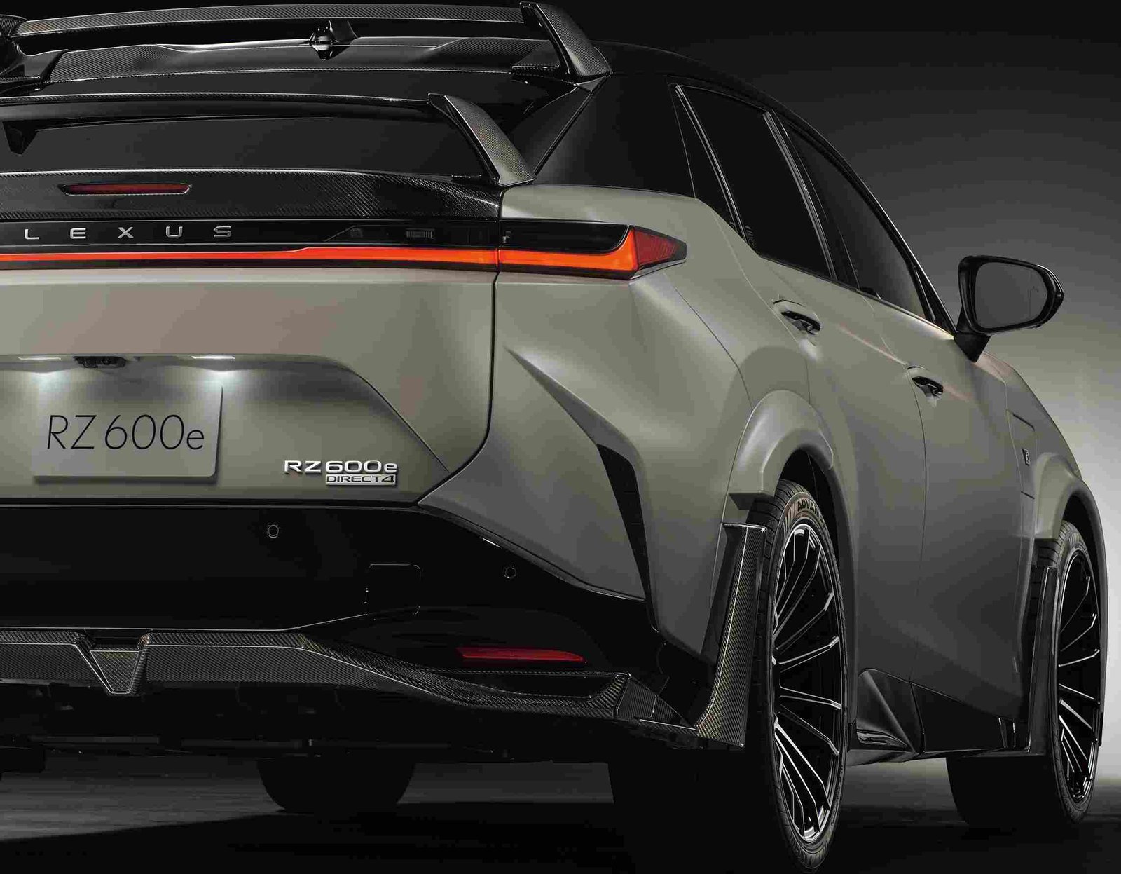 Lexus RZ 600e elektrikli performans SUV