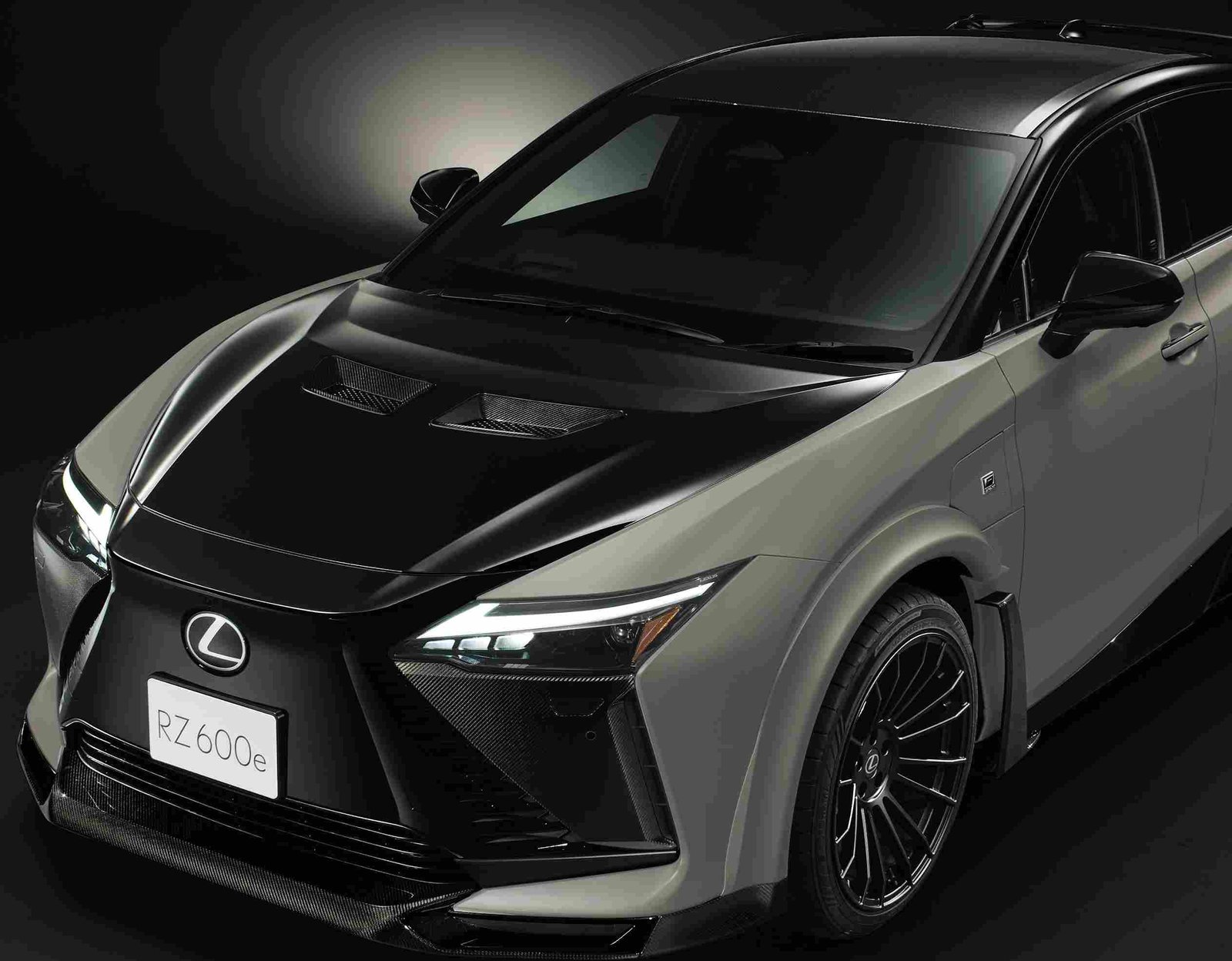 Lexus RZ 600e elektrikli performans SUV