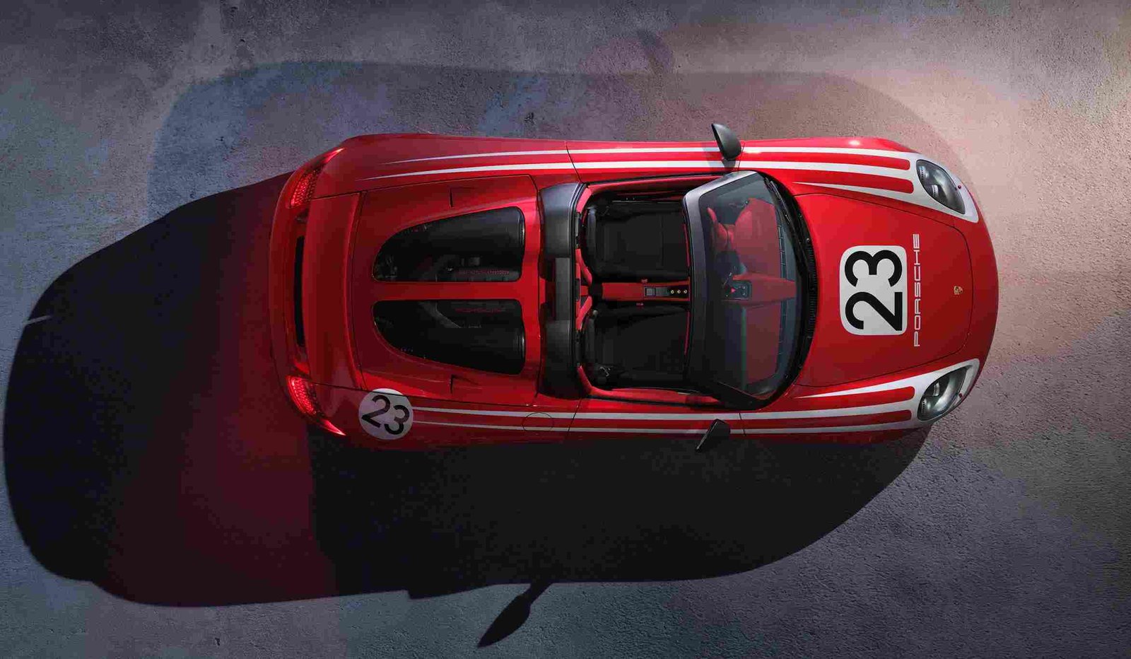 Carrera GT kırmızı beyaz Salzburg renkleri