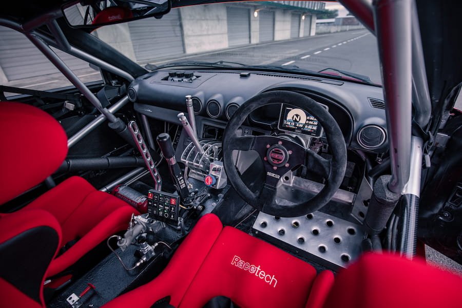 Nissan Silvia S14 ön yüzlü Ferrari 456 GT iç görünüm