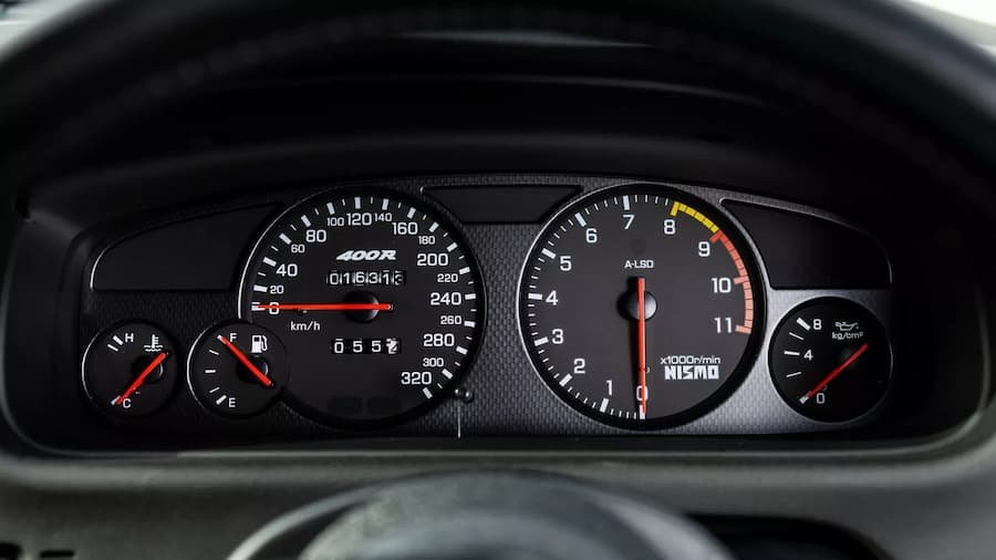 Skyline Nismo 400R göstergeler