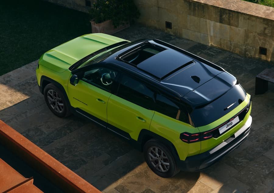 Jeep Compass e-Hybrid arkadan görünüm