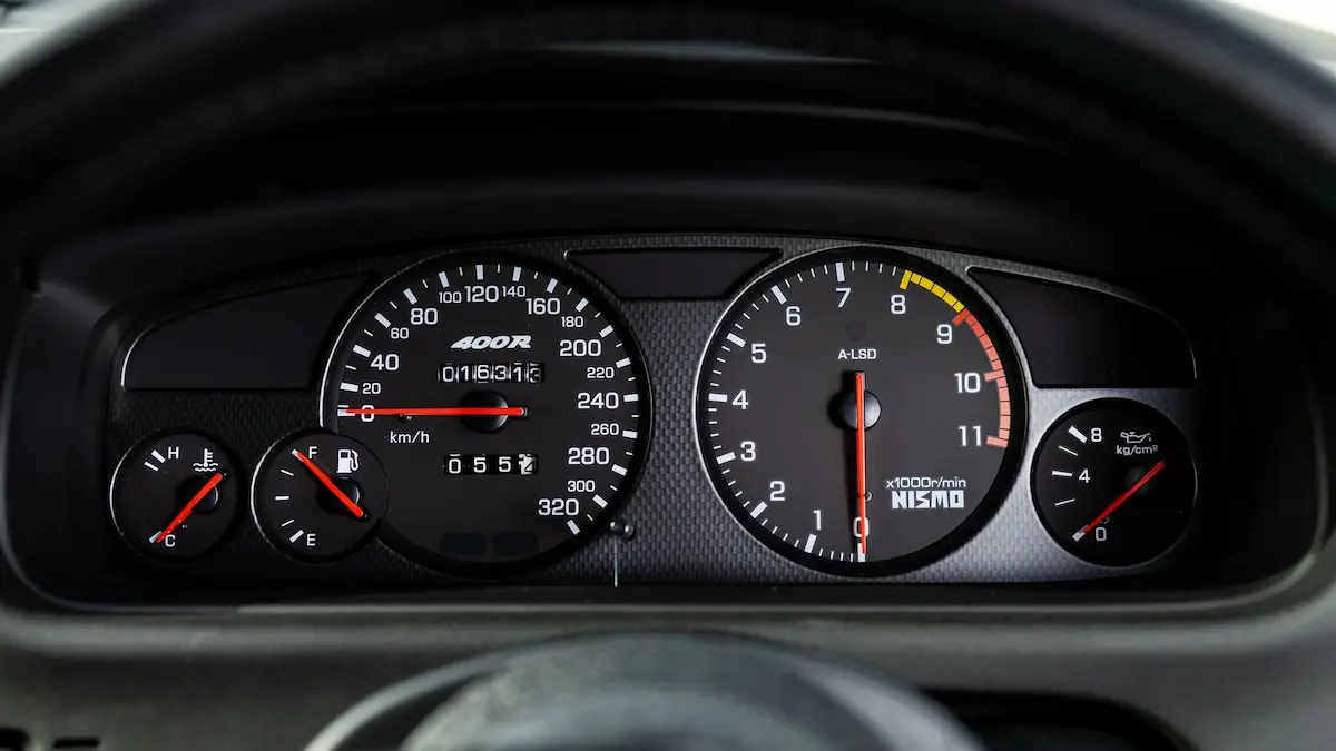 Nissan Skyline GT-R Nismo 400R gösterge