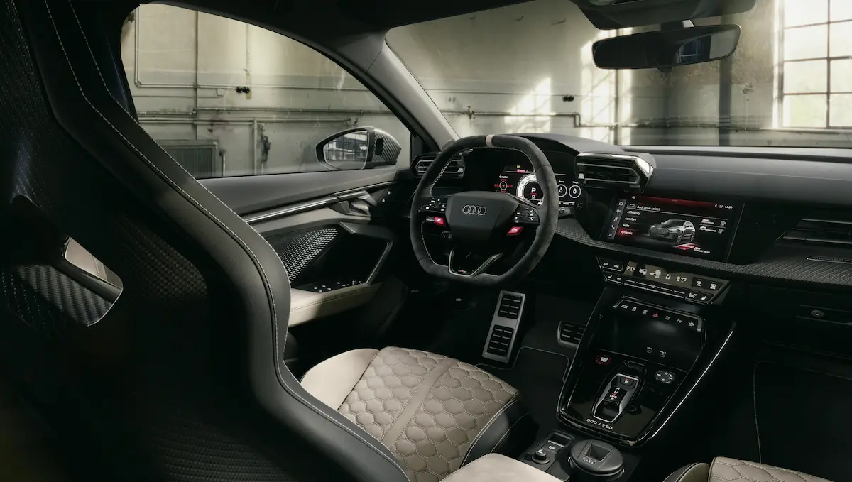 Audi RS 3 Competition Limited iç tasarım