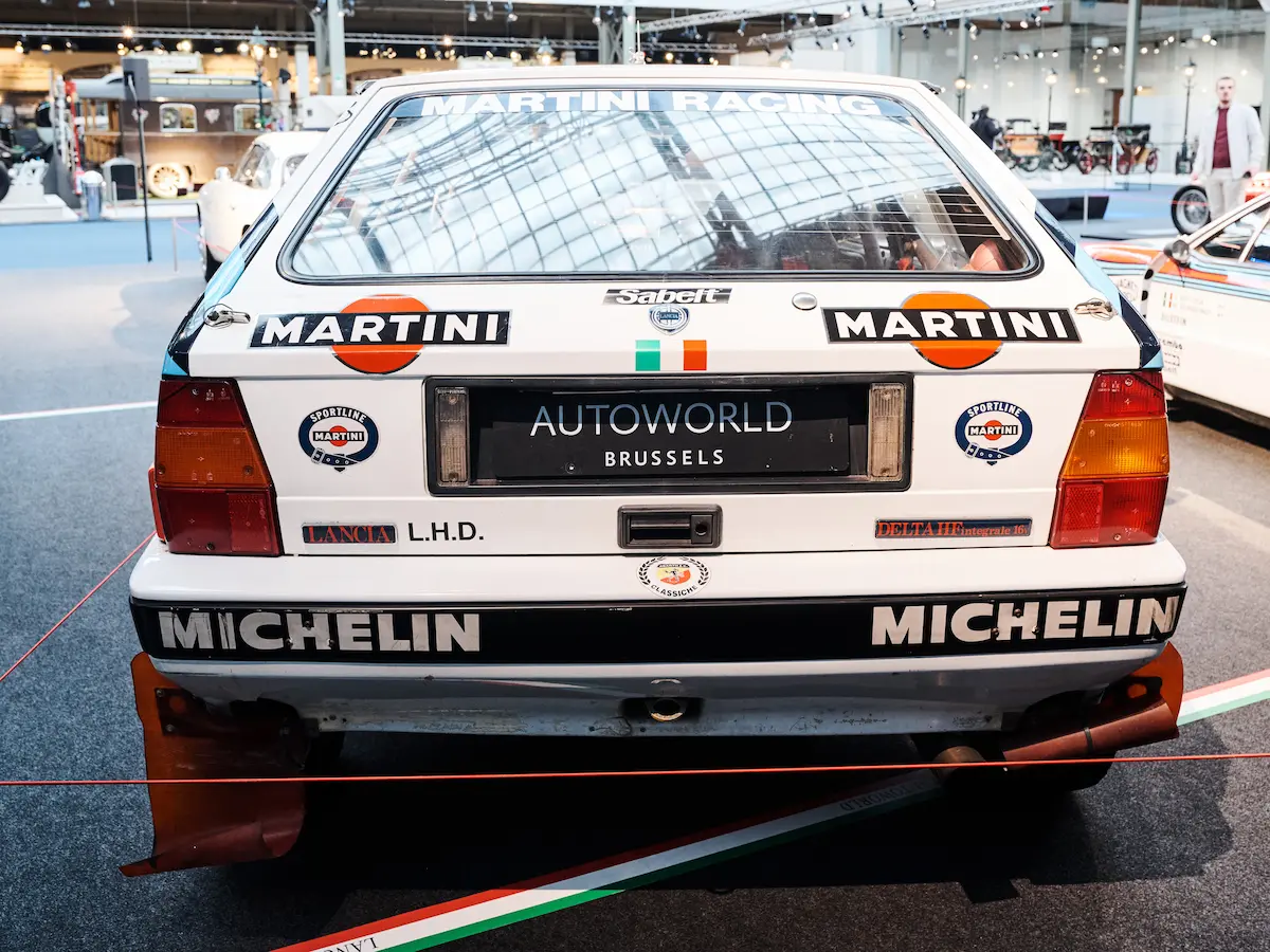 Lancia Delta HF Integrale arka görünüm