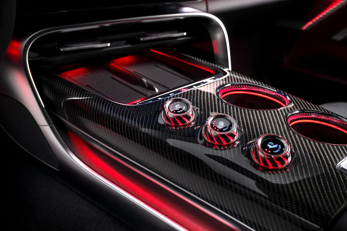 Mercedes-AMG GT 4-Kapı Coupé iç mekan