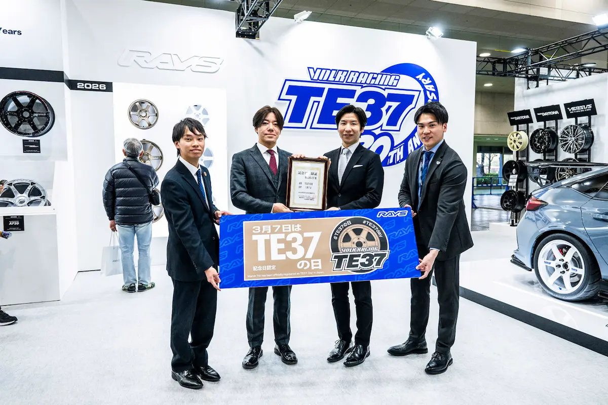 RAYS VOLK RACING TE37 30th Anniversary fuar tanıtım görseli