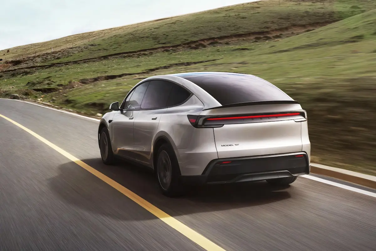 Tesla Model Y L arka tasarım