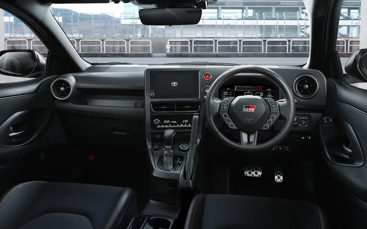 GR Yaris Type 26 iç mekan