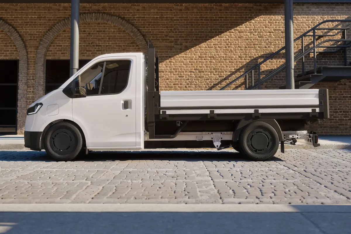 2026 Ford Transit City arka kapı ve yükleme alanı