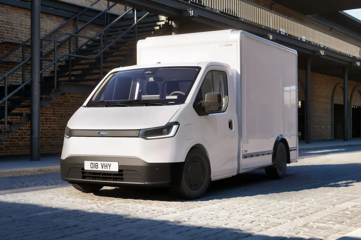 2026 Ford Transit City arka kapı ve yükleme alanı