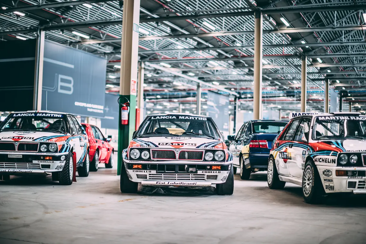 Heritage Hub Torino klasik otomobil koleksiyonu sergi alanı