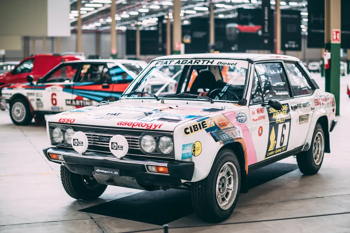 Heritage Hub Torino klasik otomobil koleksiyonu sergi alanı