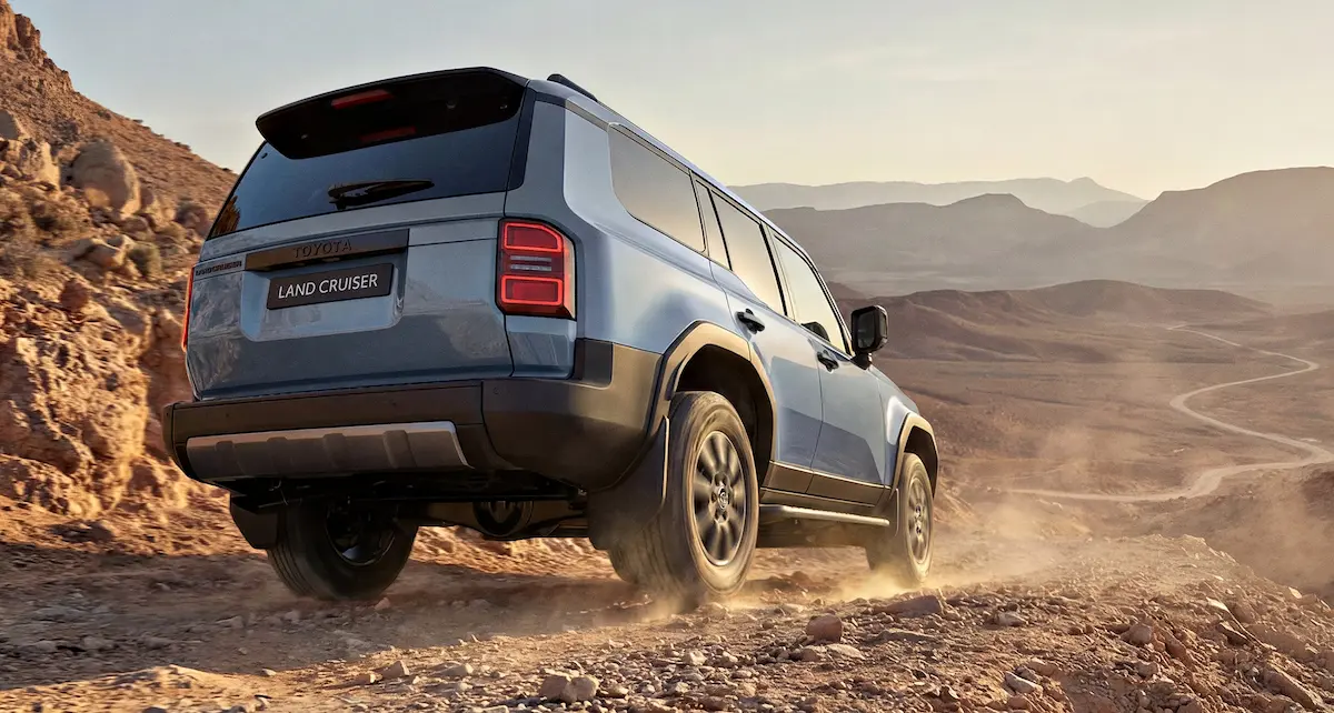 Toyota Land Cruiser 250 arka görünüm