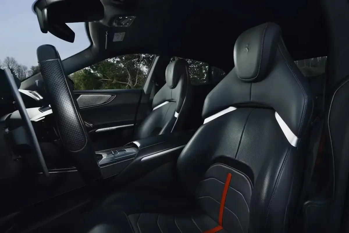 ferrari purosangue iç tasarım