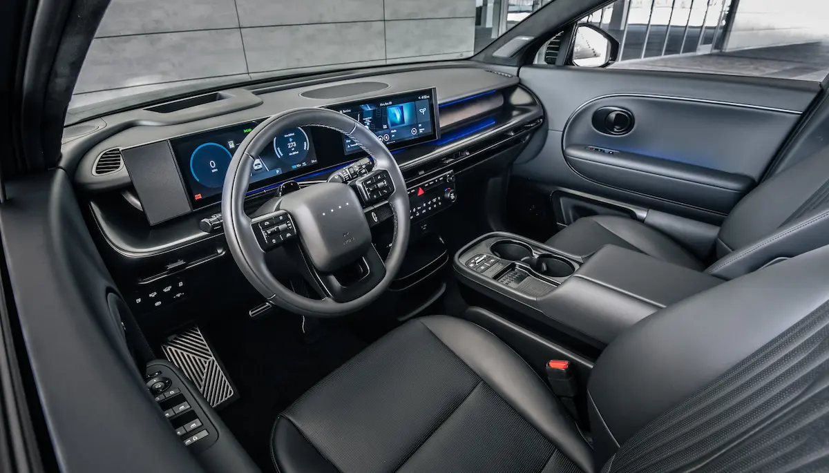 Hyundai IONIQ 9 Black Ink iç tasarım