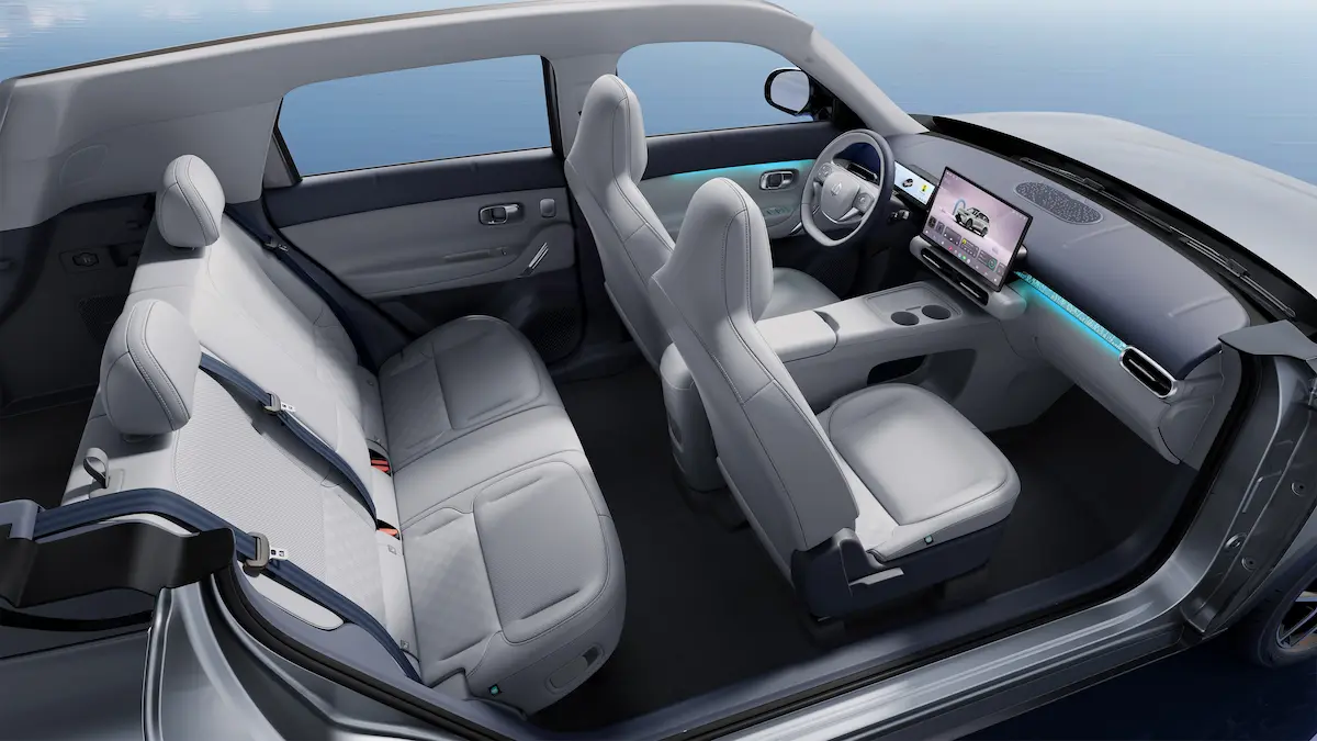 Leapmotor A10 iç mekan ekran ve dijital kokpit