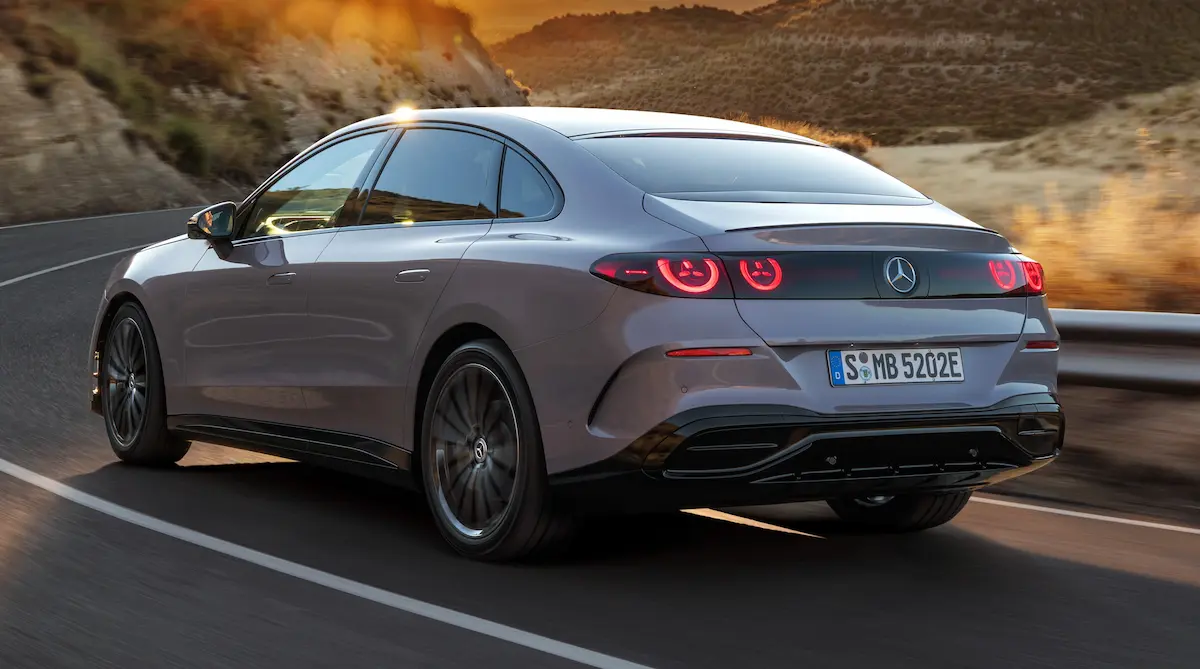 mercedes c serisi elektrikli arka tasarım