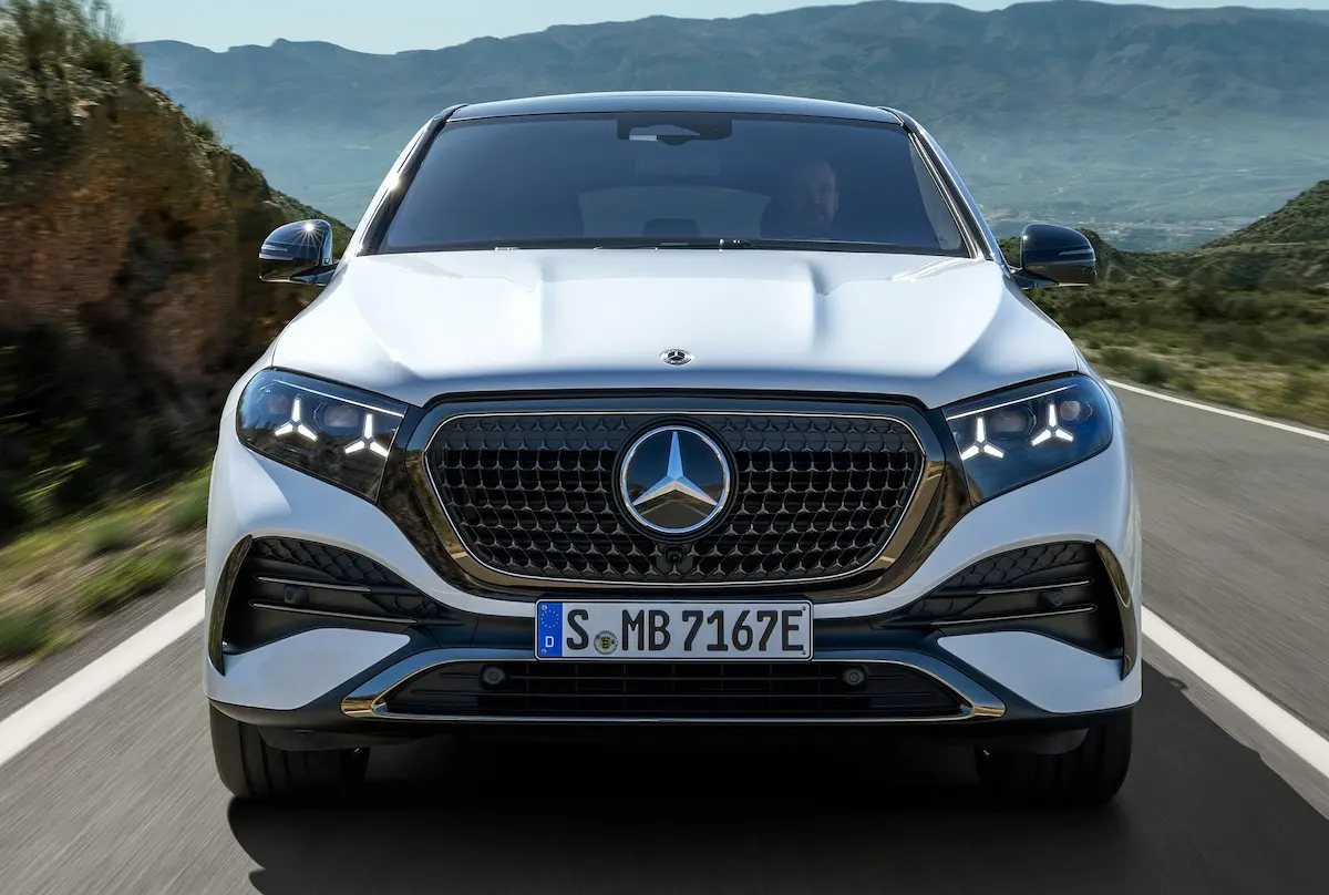 2027 Mercedes AMG GLE performans versiyonunun sportif dış tasarım detayları