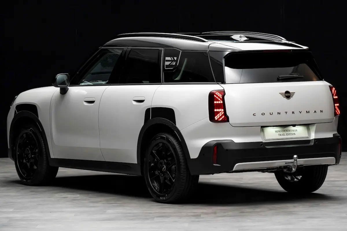 Mini Countryman Trail Edition arka görünüm