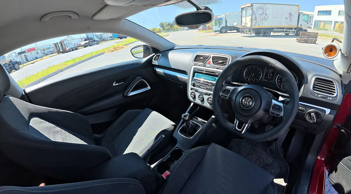 VW Scirocco 1.4 TSI iç tasarım