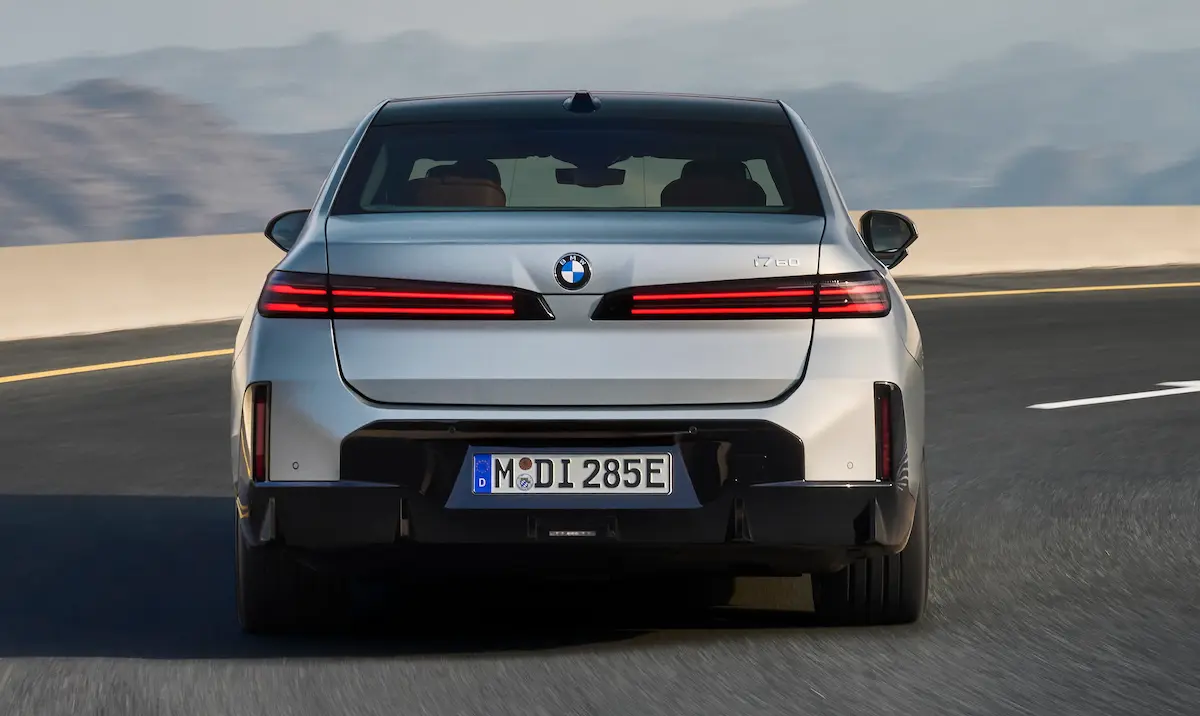 Yeni BMW 7 Serisi arka görünüm