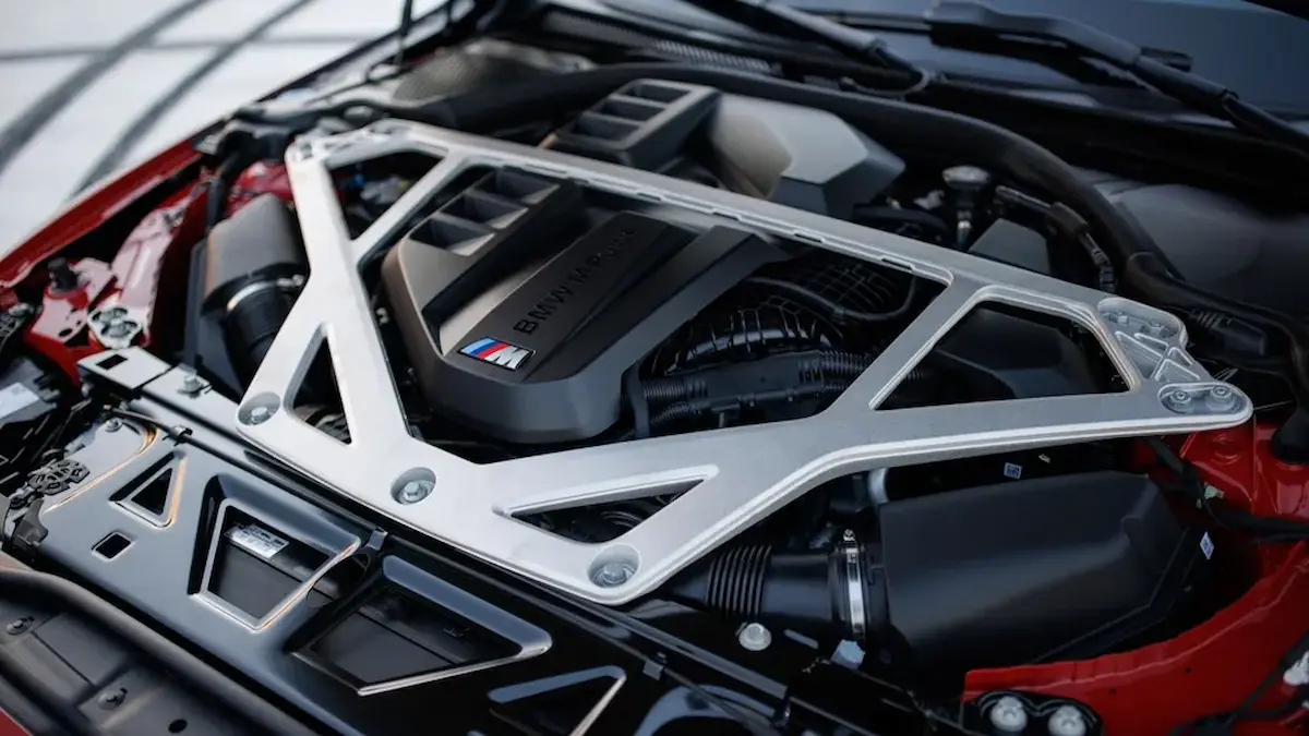 Yeni BMW M3 CS Handschalter