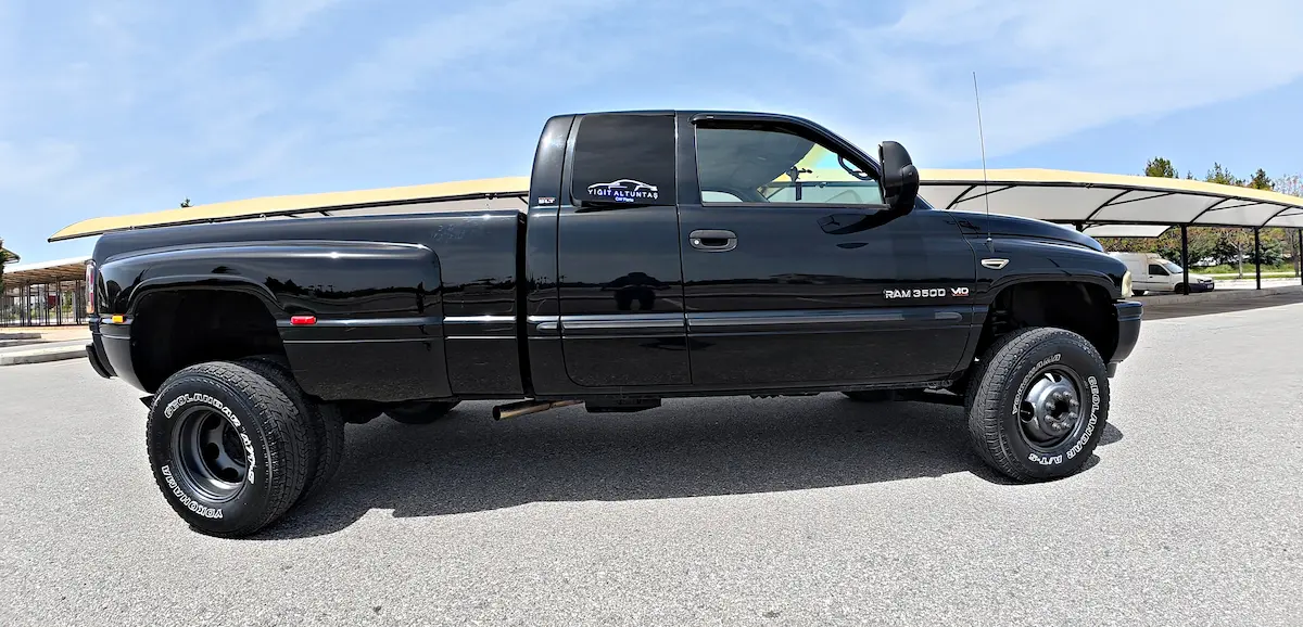 8.0 V10 Dodge Ram 3500 profil görünüm