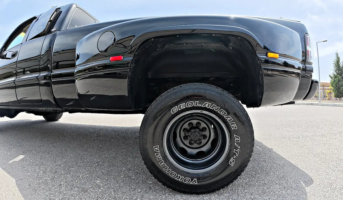 8.0 V10 Dodge Ram 3500 dually teker