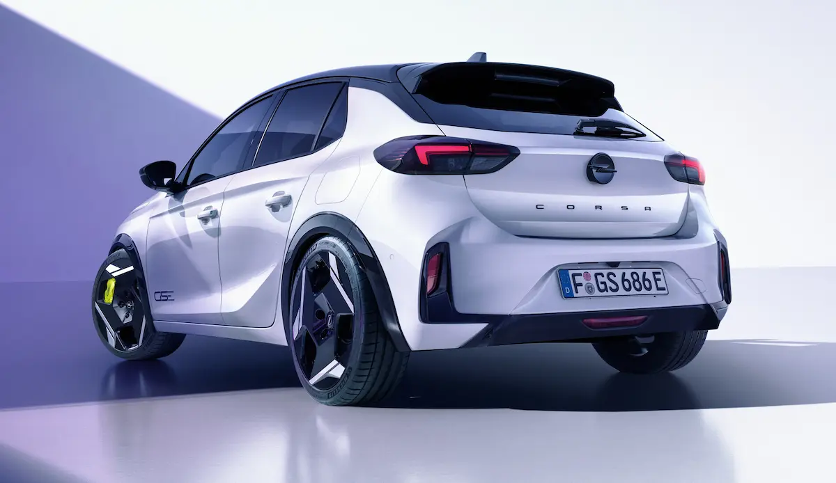 Opel Corsa GSE Arka Görünüm