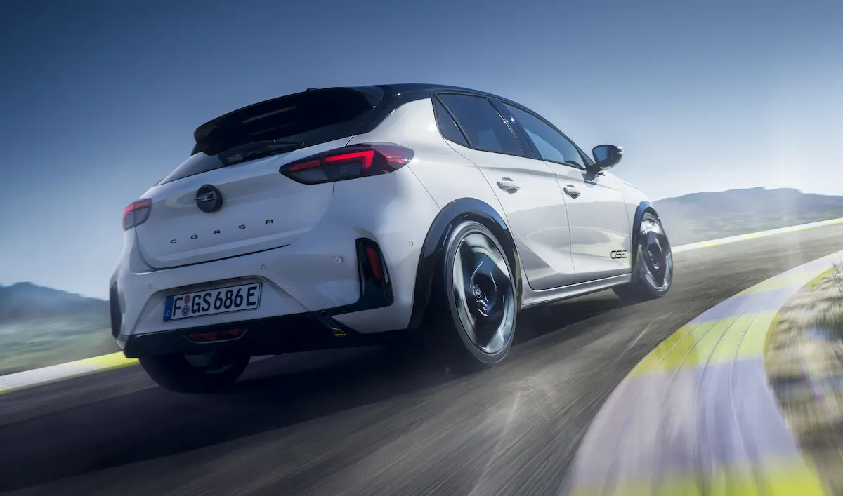 Opel Corsa GSE Arka Tasarım