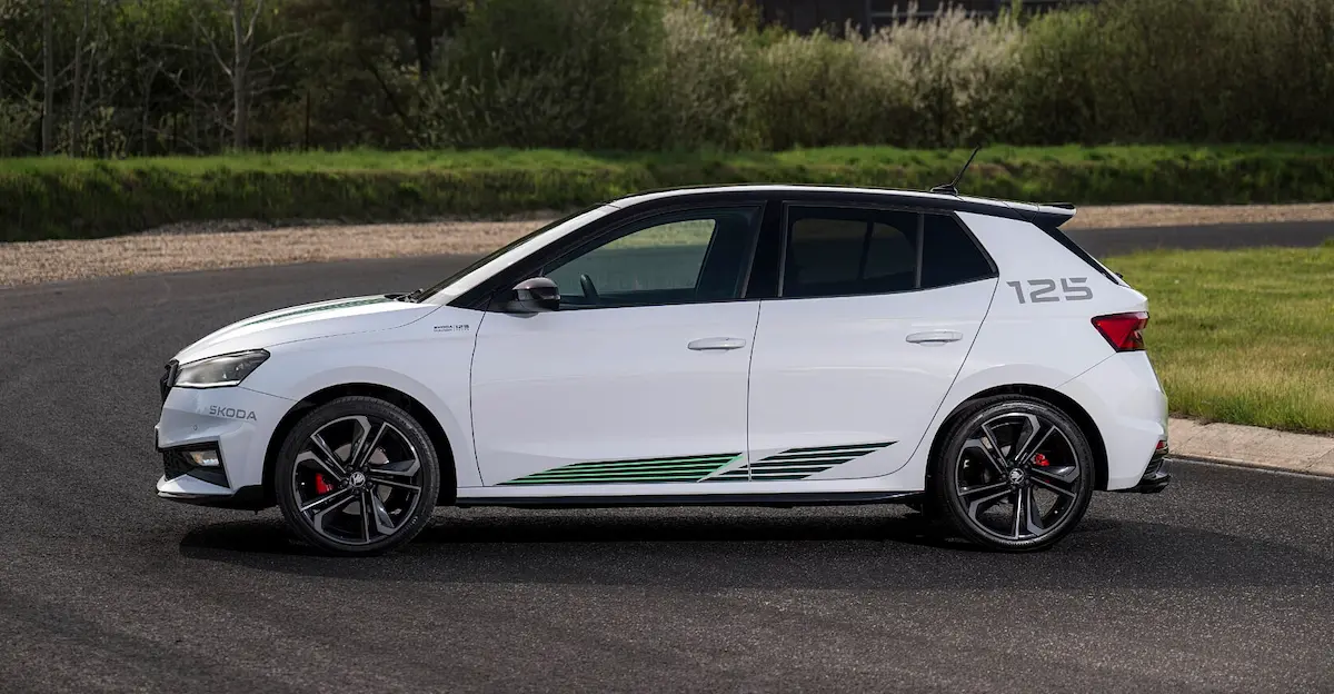 Skoda Fabia Motorsport Edition yan görünüm